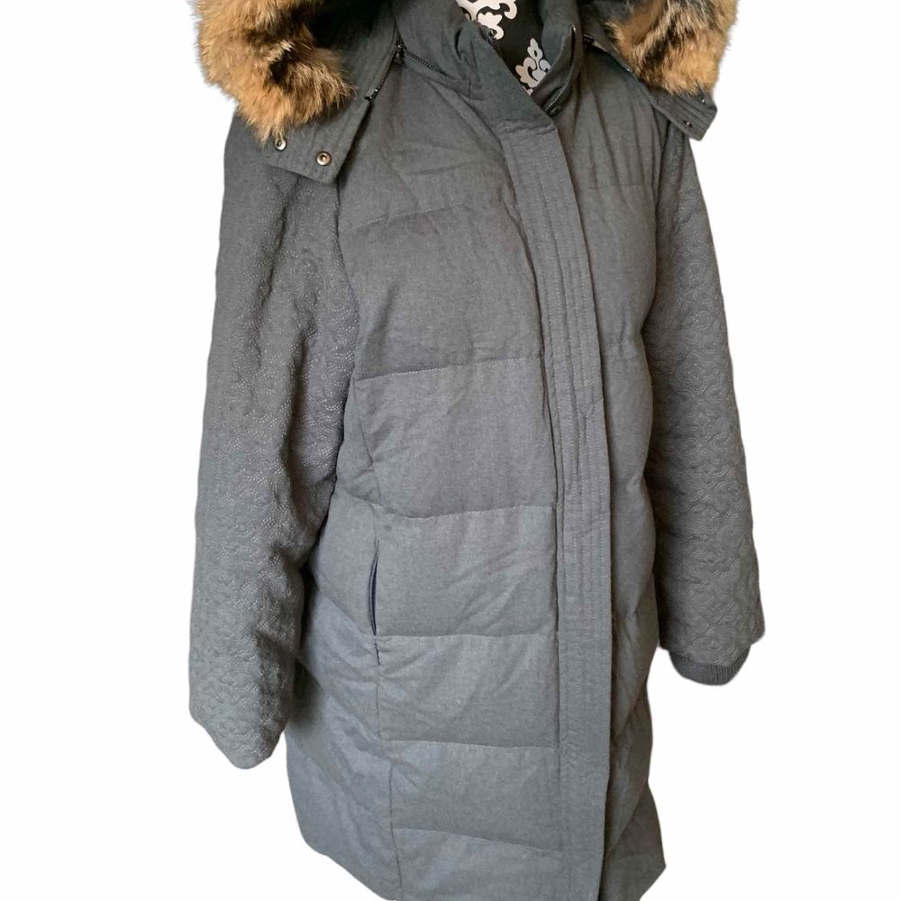 Tory Burch Gray Puffer Coat with Faux Fur Trim - Picture 3 of 8